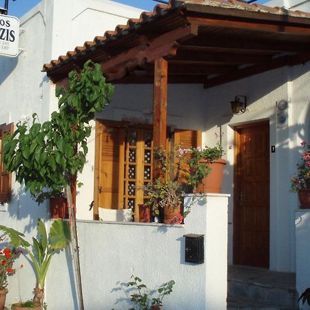 Pantazis Studios Aegina Exteriör bild