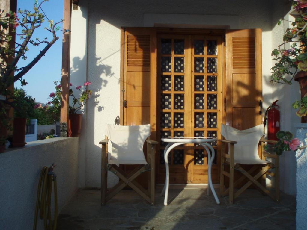 Pantazis Studios Aegina Rum bild