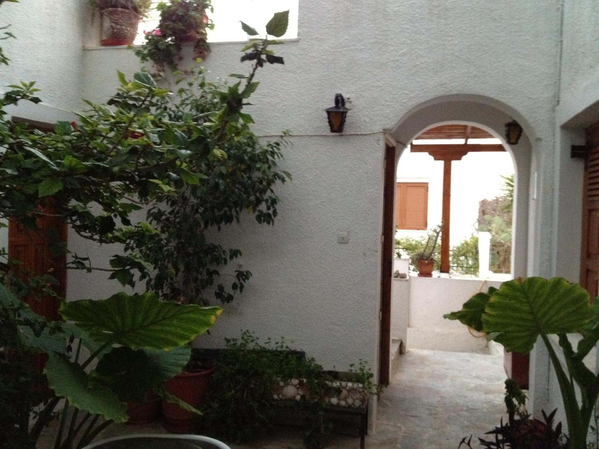 Pantazis Studios Aegina Exteriör bild