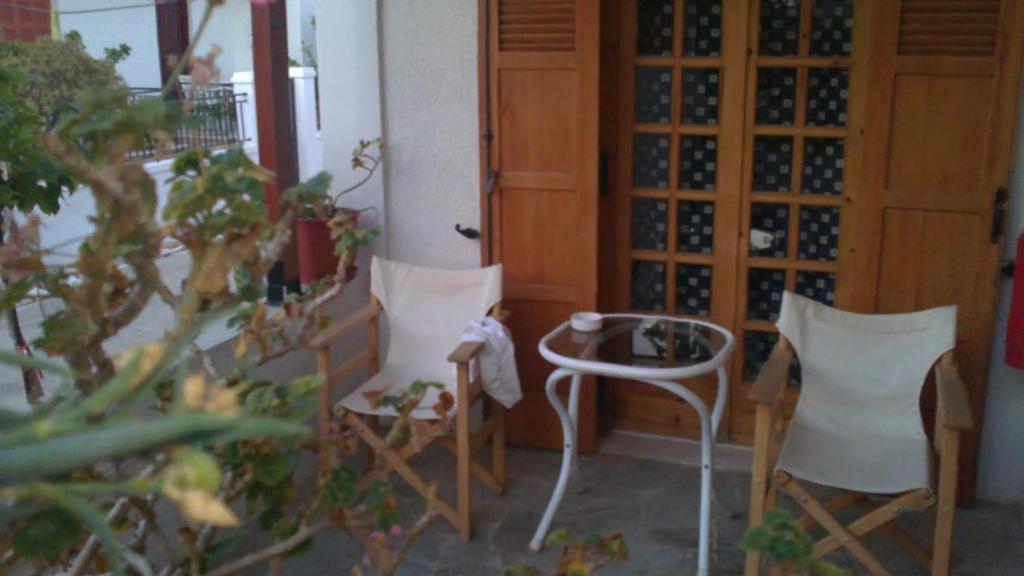 Pantazis Studios Aegina Rum bild